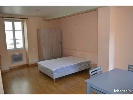 studio meublé avec parking et clim à chateaudun
