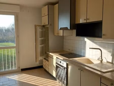 location f 4 avec ascenseur  accès pmr