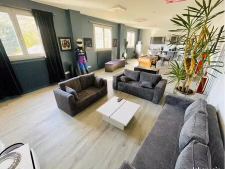 loft moto unique 200 m² – location au mois – maromme (rouen)