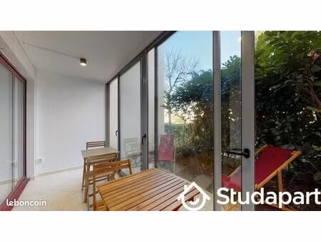 chambre 1 pièce 11 m²