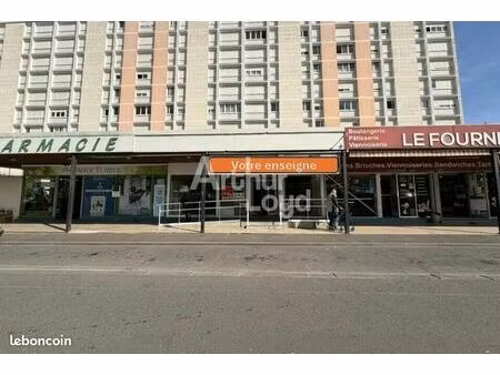 bureaux 235 m² châtellerault