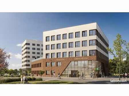 bureaux 866 m²