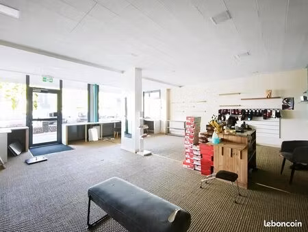 commerce 101 m²