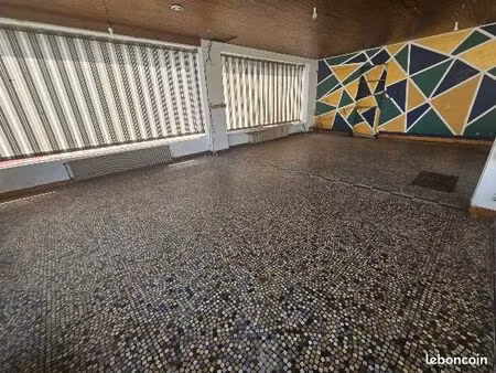 local commercial et appartement