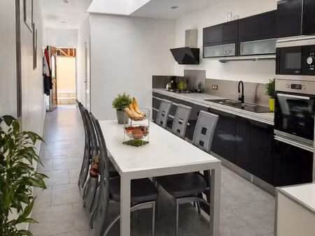 maison amiénoise avec 2 chambres  terrasse et jardin ?