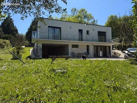 maison avec dépendance 210m2