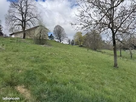 terrain 3820 m² lapte