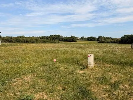 terrain constructible viabilisé 962m2