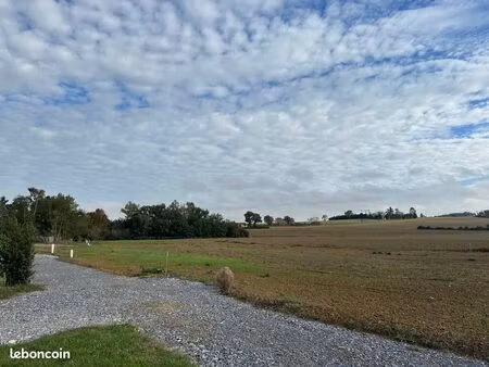 terrain 1000 m² fleurance