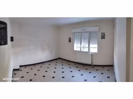 appartement t3 rénové – 2 chambres – proche gare et proche centre-ville – châteaudun