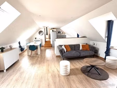 appartement lumineux t4 meublé en centre-ville