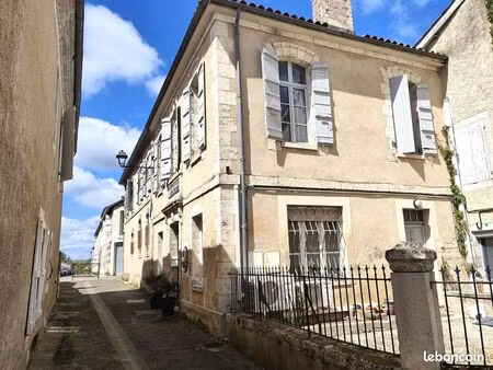 immeuble 211 m² saint-clar