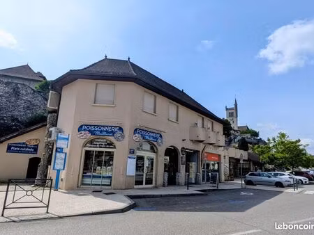 commerce poissonnerie 90 m²