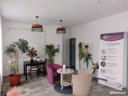 local 61 m² combs la ville