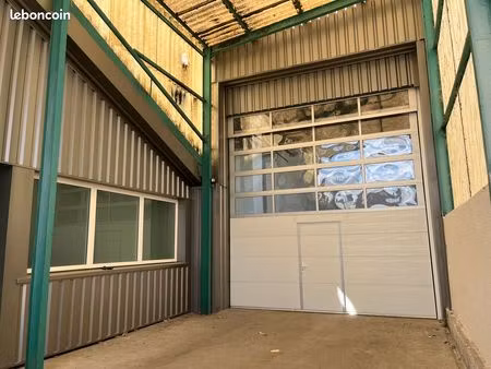 dépôt local atelier commercial entrepôt 350m2 avec hauteur de 6m cour commune clôturer exc