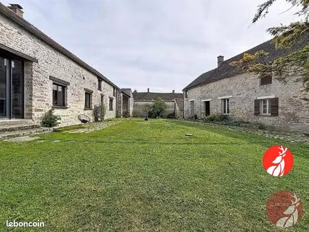 maison 7 pièces 235 m²