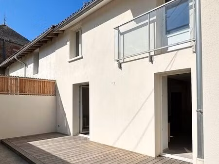 maison de ville à fort potentiel avec jardin