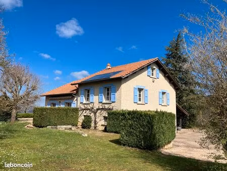 maison individuelle 113 m² – terrain 2 860 m² constructible – vue dominante