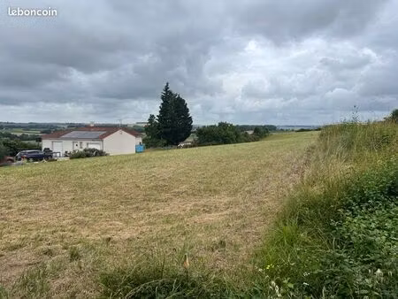 terrain constructible et viabilisé de 1200 m2