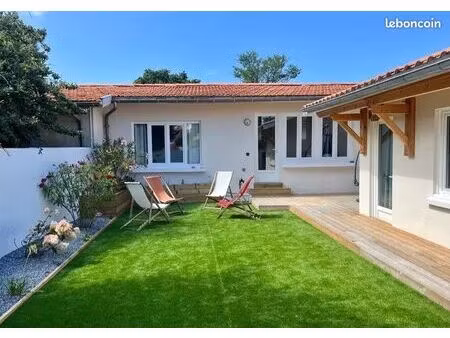 vends maison de plein pied dans le quartier des abatilles  à proximité de la plage pereire
