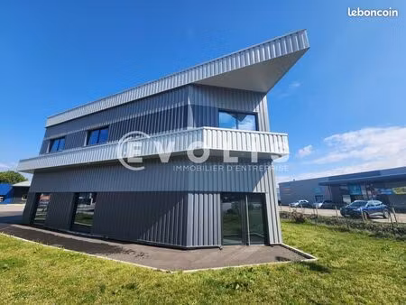 bureau 310 m²