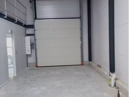 location local commercial