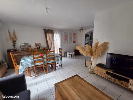 charmante maison lumineuse avec grand jardin – bernis