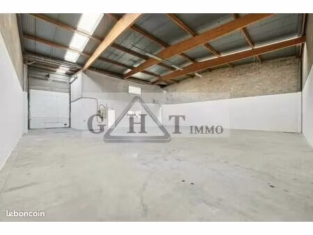 local bureaux 564 m²