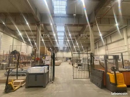 local logistique 6 388 m²