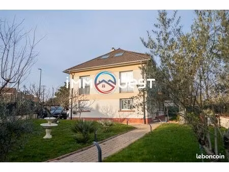 local commercial 266 m²