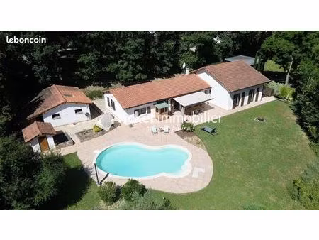 propriété 6 pièces 150 m²