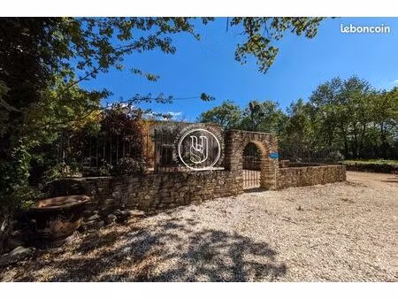 moulin 154 m² nîmes