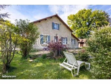 maison 6 pièces 142 m²