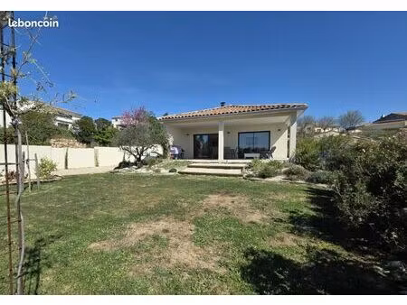 villa contemporaine d’exception – vue dominante – prestations haut de gamme