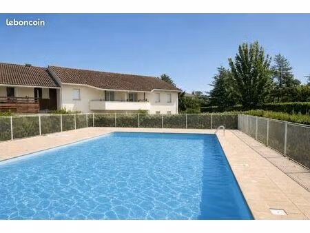 ? appartement t3 avec jardinet/terrasse et 2 places de parking – blaye