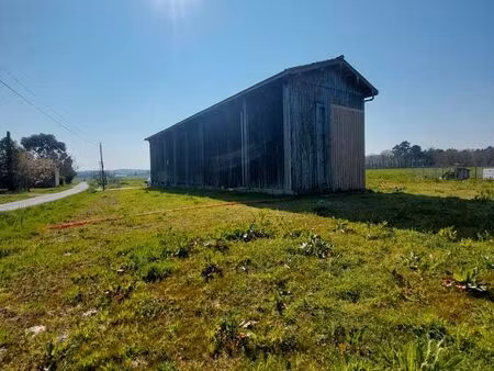 bâtiment + 1ha agricole