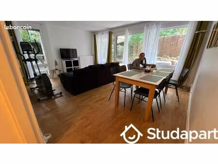 chambre 1 pièce 10 m²