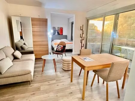 t1 bis meublé 30m2  résidence de standing  avec balcon – le bouscat barrière du médoc