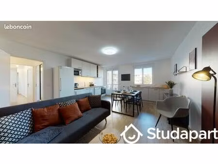 chambre 1 pièce 9 m²