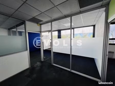 bureau 101 m²