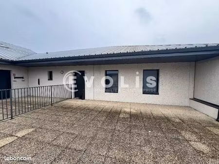 bureau 140 m²