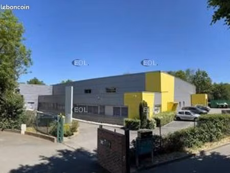 local bureaux 1 450 m²