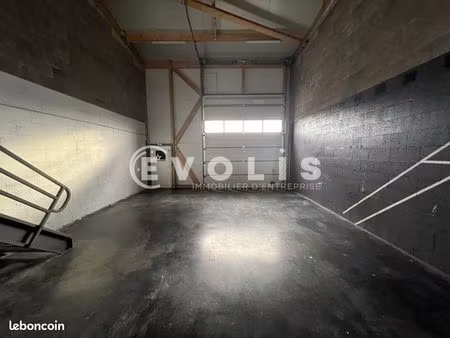 local d'activité 140 m²