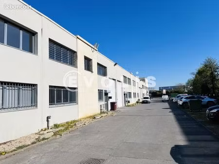 local d'activité 387 m²