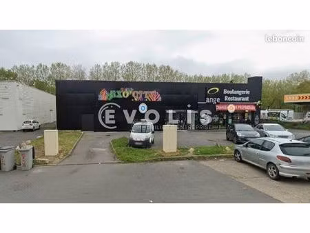 local commercial 940 m²