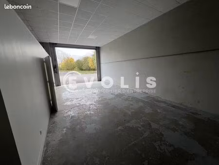 local d'activité 208 m²