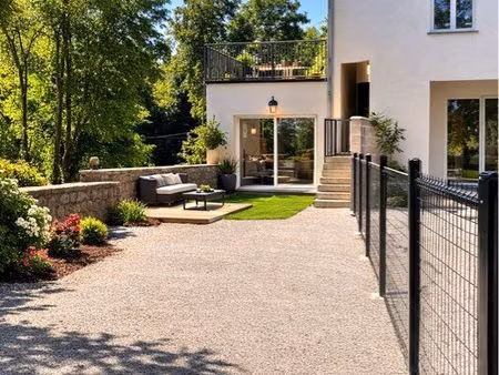 vds belle petite maison de 45m2 avec 6000m2 de pré