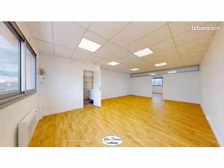 bureau 58 m²