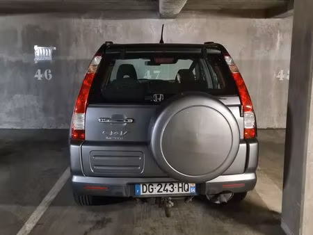 grande place de parking sécurisée – pessac kedge / cours de la libération