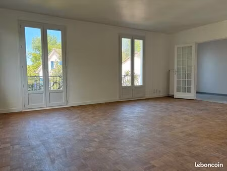 maison t5 sur sous-sol avec jardin